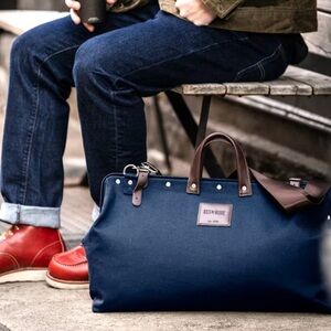 LINE OF TRADE
Canvas Weekender Bag